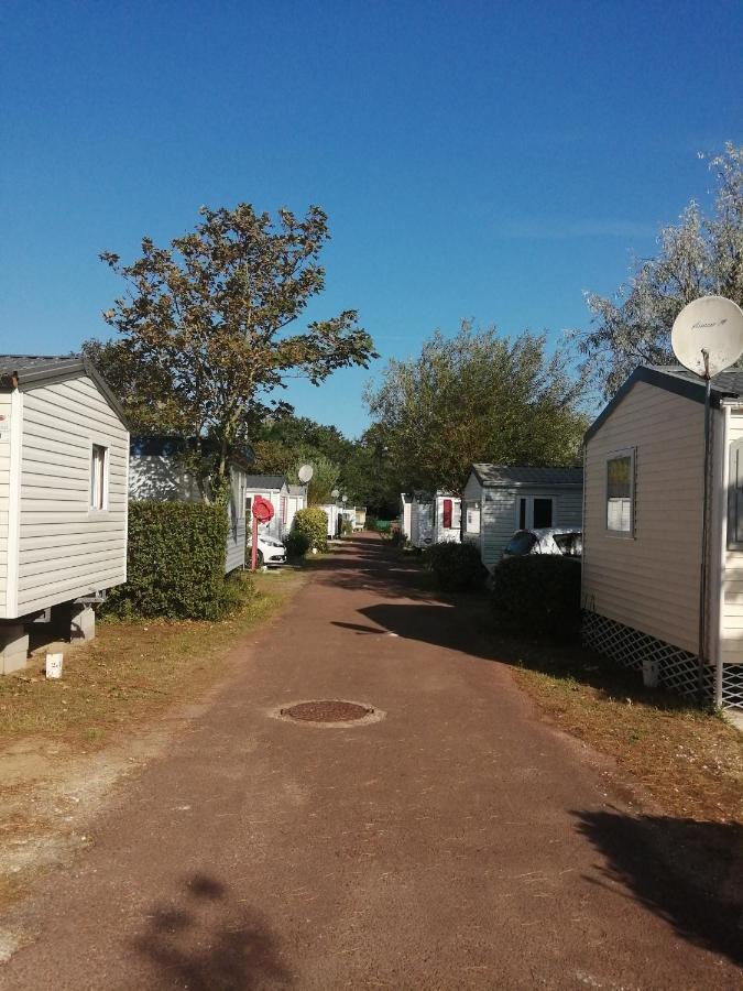 Mobilhome Oleron Simple Et Spacieux A 1Min De L'Ocean La Cotinière Kültér fotó